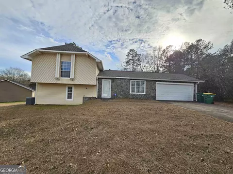371 Chase Woods Cir, Jonesboro, GA 30236