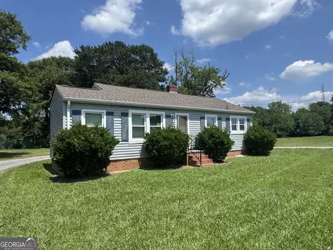 875 Benson St, Hartwell, GA 30643