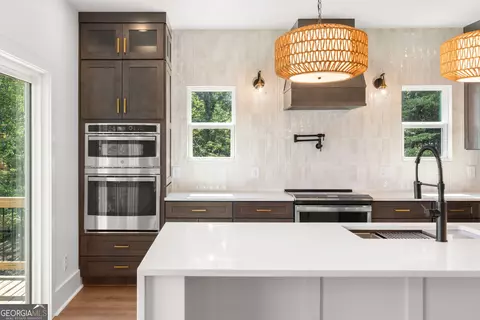 Kitchen - 103 Planters Pointe Ct, Baldwin, GA 30511 photo 4 of 7