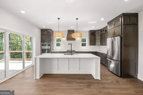 Kitchen - 103 Planters Pointe Ct, Baldwin, GA 30511 photo 3 of 7