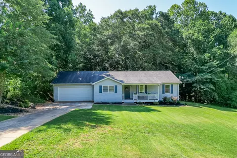 5887 Meadow View Ln, Flowery Branch, GA 30542