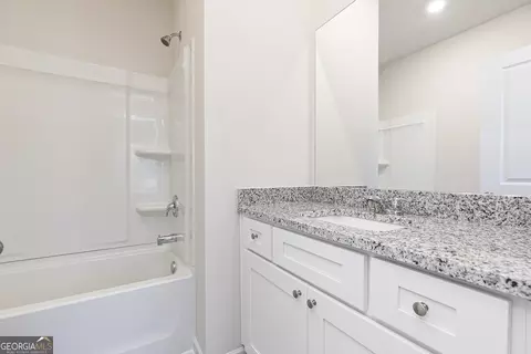 Bath - 226 Rooker Dr, Lagrange, GA 30241 photo 4 of 4