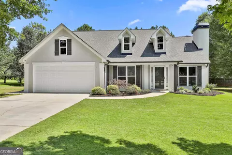 20 Mcintosh Estates Dr, Sharpsburg, GA 30277