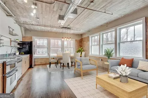238 Peters St #205, Atlanta, GA 30313