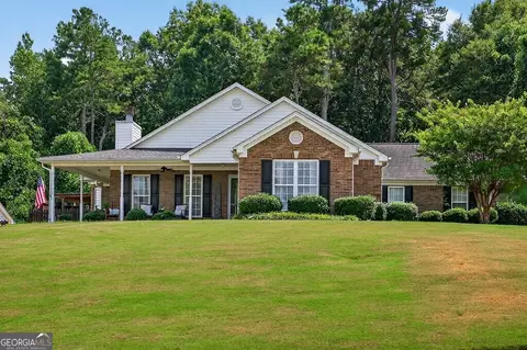 726 Overlook Dr, Winder, GA 30680