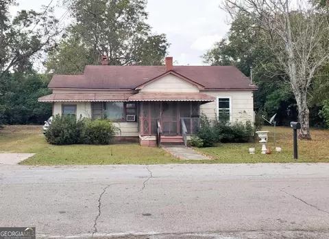 219 Cypress St, Sandersville, GA 31082
