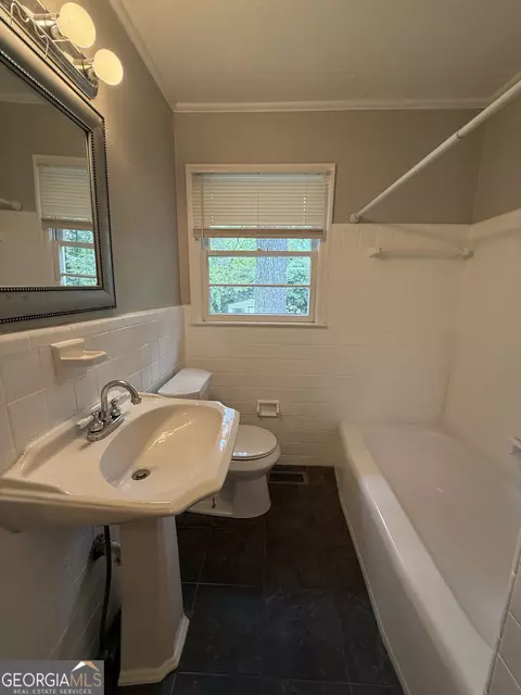 Bath - 110 Dogwood Dr, Lagrange, GA 30241 photo 2 of 2