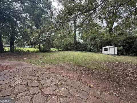 Exterior - 110 Dogwood Dr, Lagrange, GA 30241 photo 3 of 5