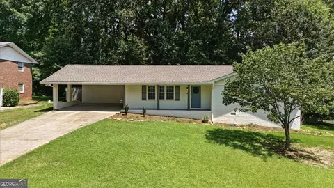 558 Carlouetta Rd SW, Mableton, GA 30126