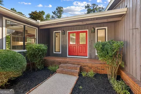 230 Hollyberry Ct, Roswell, GA 30076