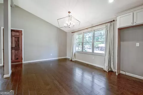 Living - 506 Glenridge Rd, Lagrange, GA 30240 photo 1 of 5