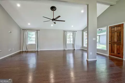 Living - 506 Glenridge Rd, Lagrange, GA 30240 photo 5 of 5