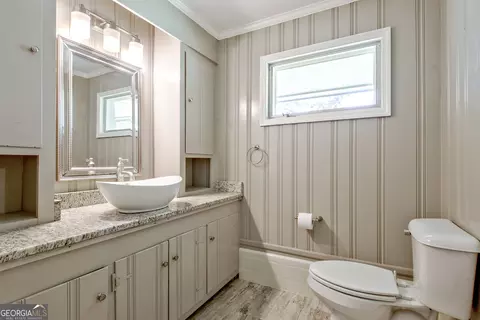 Bath - 506 Glenridge Rd, Lagrange, GA 30240 photo 2 of 4