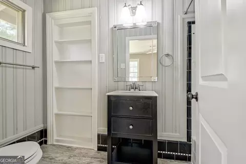 Bath - 506 Glenridge Rd, Lagrange, GA 30240 photo 3 of 4
