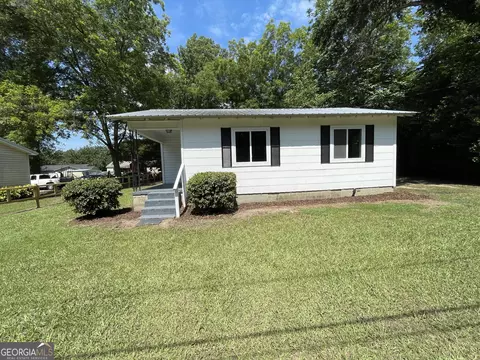 101 Faulk Cir, Cochran, GA 31014