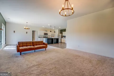Living - 89 Dorsey Way, Monroe, GA 30655 photo 2 of 4
