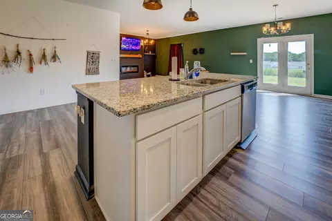 Kitchen - 89 Dorsey Way, Monroe, GA 30655 photo 5 of 5