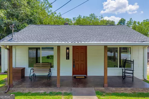 1813 W Currahee St, Toccoa, GA 30577