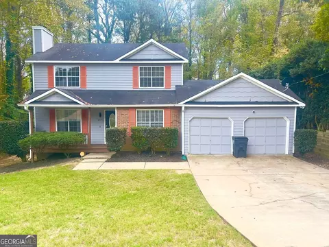 6840 Hiddenlake Dr, Rex, GA 30273