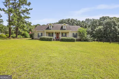311 Bailey Dr, Jesup, GA 31545