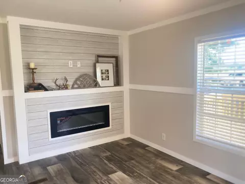 Living - 239 Golf Course Rd, Demorest, GA 30535 photo 2 of 6