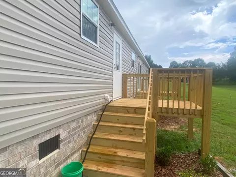 Exterior - 239 Golf Course Rd, Demorest, GA 30535 photo 7 of 9