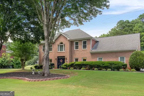 1668 Stony Creek Way SW, Lilburn, GA 30047