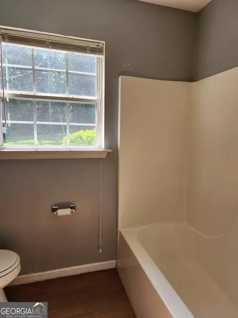 Bath - 309 Lynn Dr, Covington, GA 30016 photo 3 of 3
