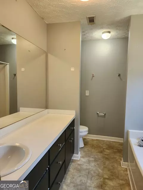 Bath - 309 Lynn Dr, Covington, GA 30016 photo 1 of 3