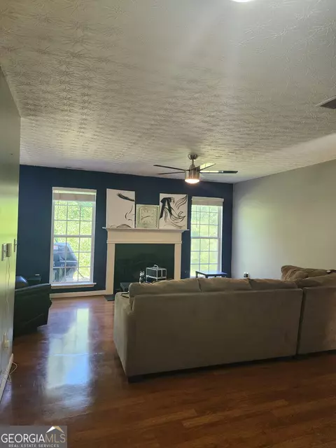 Living - 309 Lynn Dr, Covington, GA 30016 photo 1 of 3