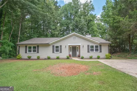 37 Lynn Cir, Newnan, GA 30263
