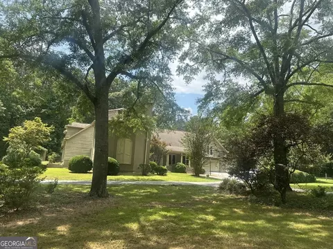 2812 Highway 16 E, Sharpsburg, GA 30277