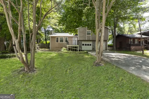 795 Sheppard Cv, Stone Mountain, GA 30083