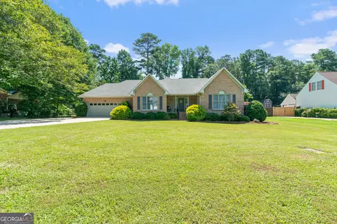 192 Rivoli Lndg, Macon, GA 31210