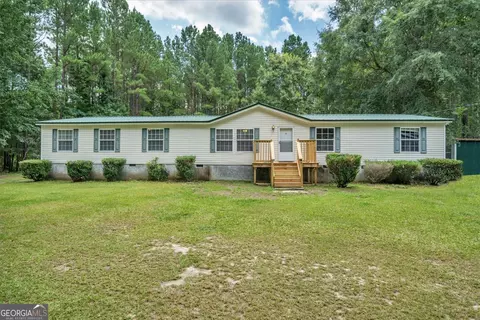 864 Bruce Cir, Dublin, GA 31021