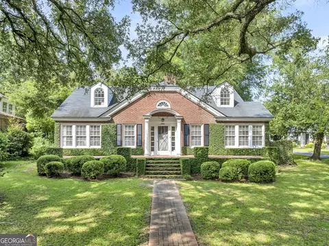 1221 Rawson Dr, Albany, GA 31701