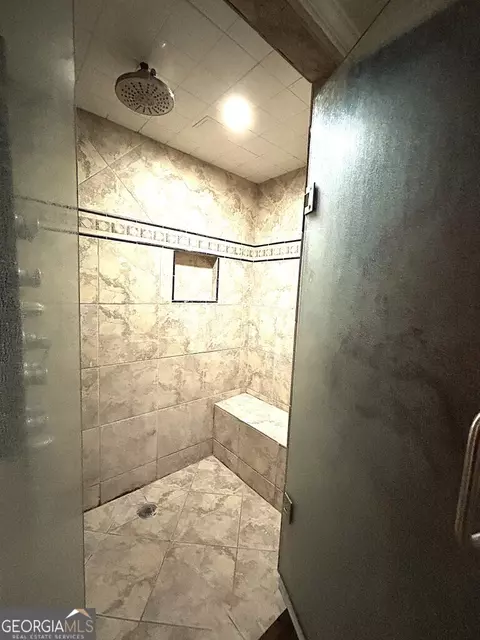 Bath - 56 Beaver Cove Dr, Lagrange, GA 30240 photo 3 of 4