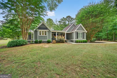 210 W Lakeview Dr NE, Milledgeville, GA 31061