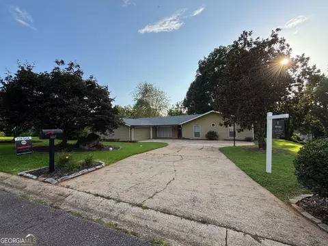 5357 Golfcrest Cir, Stone Mountain, GA 30088