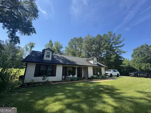 303 Wolf Creek Pl, Locust Grove, GA 30248