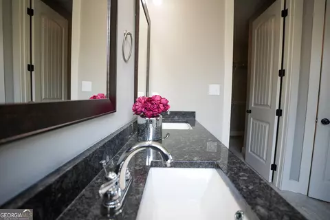 Bath - 415 Silo Cir, Perry, GA 31069 photo 2 of 6