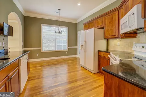 Kitchen - 10148 Malcolm Dr, Covington, GA 30014 photo 3 of 4