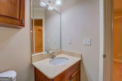 Bath - 10148 Malcolm Dr, Covington, GA 30014 photo 4 of 5