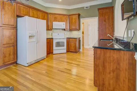 Kitchen - 10148 Malcolm Dr, Covington, GA 30014 photo 1 of 4