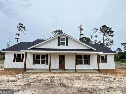 135 Educational Dr, Hazlehurst, GA 31539