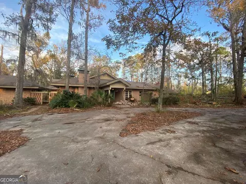 608 Pine Point Cir, Valdosta, GA 31602