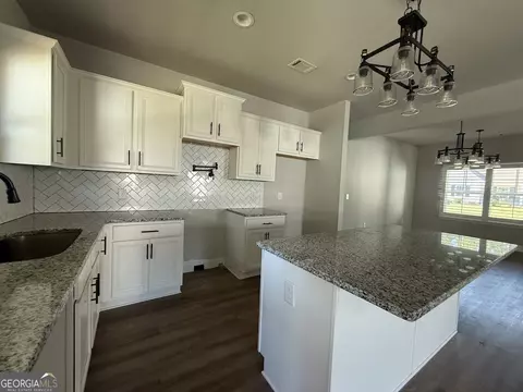 Kitchen - 1111 E Doyle St, Toccoa, GA 30577 photo 2 of 2