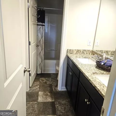 Bath - 97 Citadel Dr, Hampton, GA 30228 photo 2 of 5