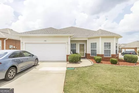 378 Spyglass Hill Dr, Perry, GA 31069
