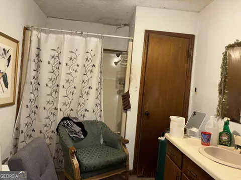Bath - 507 S Lee St, Lagrange, GA 30240 photo 1 of 3